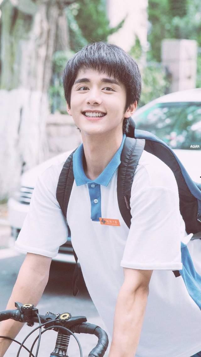 张真源喜欢的女明星,揭秘他心中的女神魅力