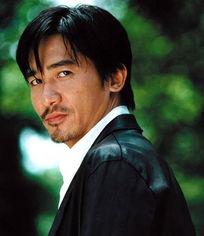 明星粉丝评价梁朝伟演技,演技巅峰，粉丝盛赞的银幕传奇