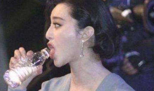 明星都在喝什么矿泉水,揭秘明星都在喝的矿泉水